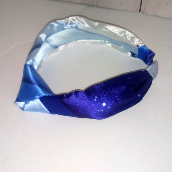 ombre blue and whiteKnotted Structured Headband - Picture 13 of 15